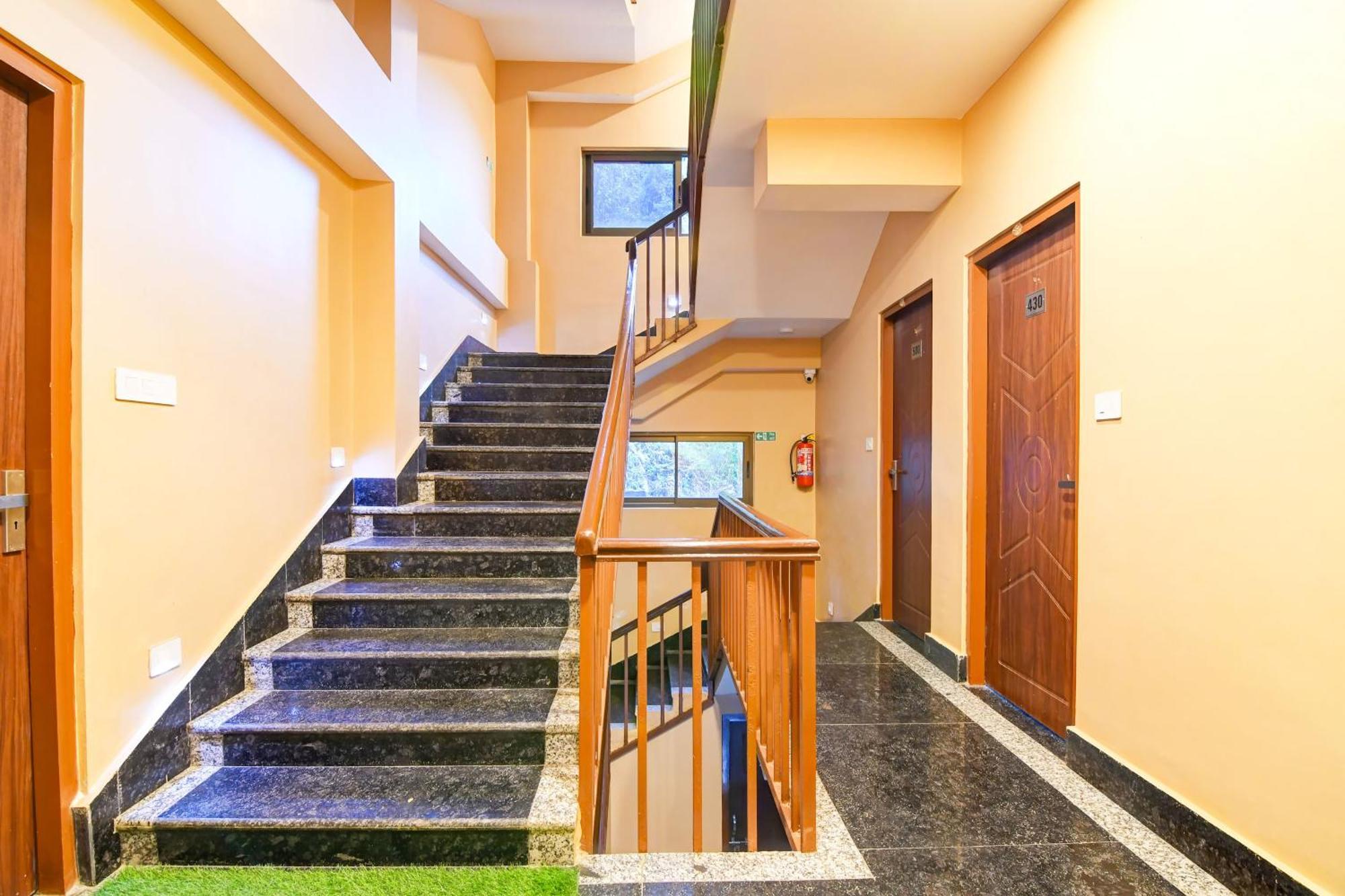Super Townhouse Downtown Gangtok Hotel Exterior photo