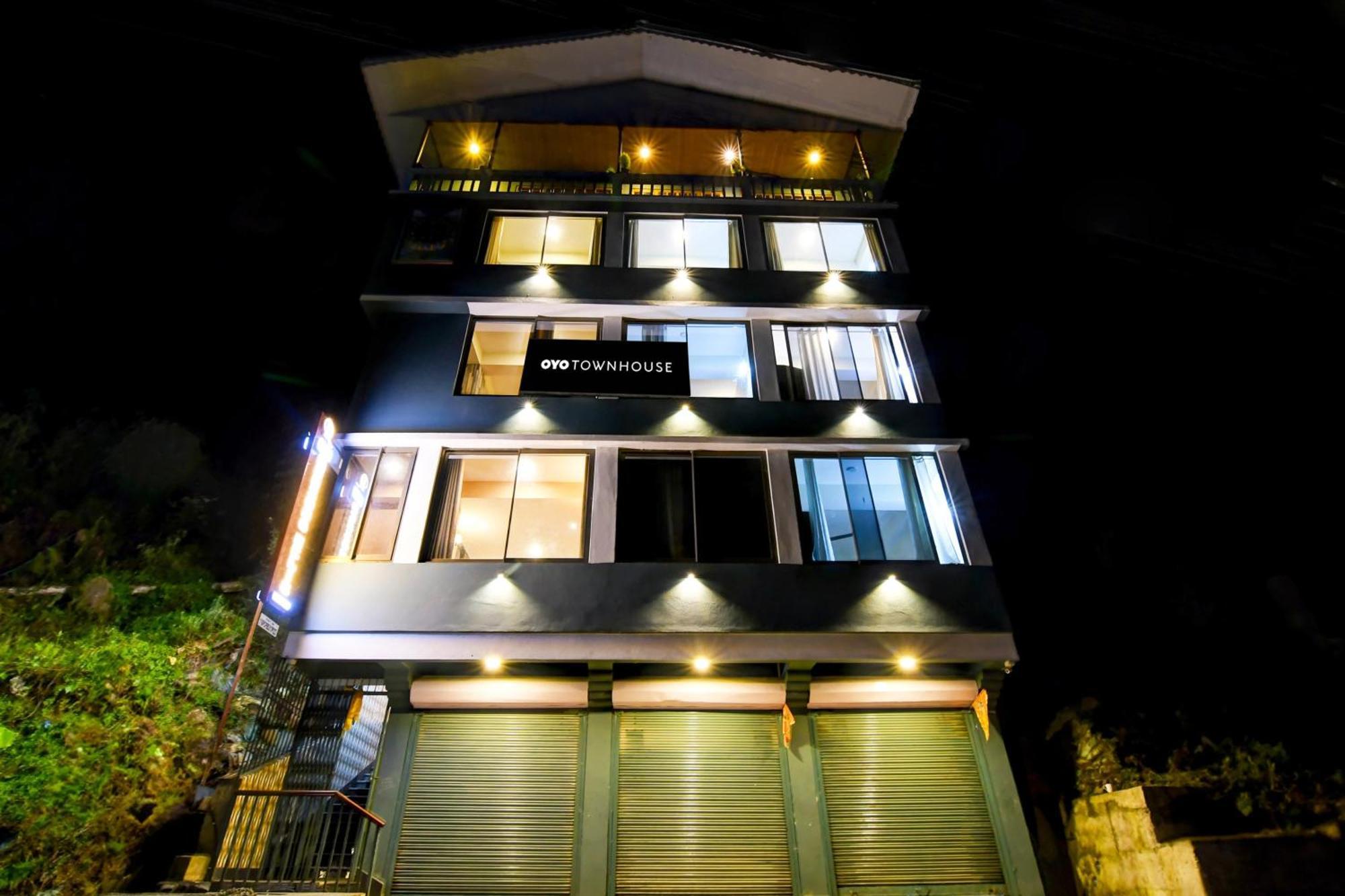 Super Townhouse Downtown Gangtok Hotel Exterior photo