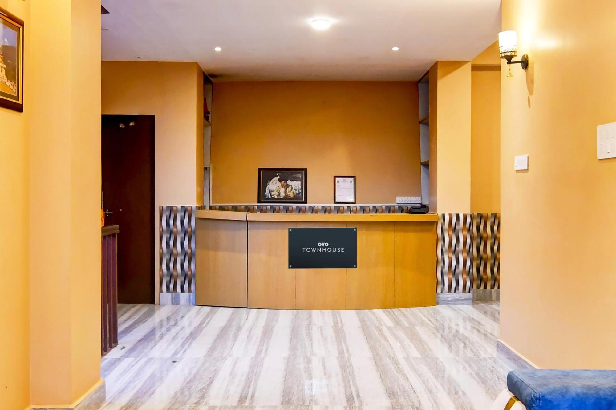 Super Townhouse Downtown Gangtok Hotel Exterior photo