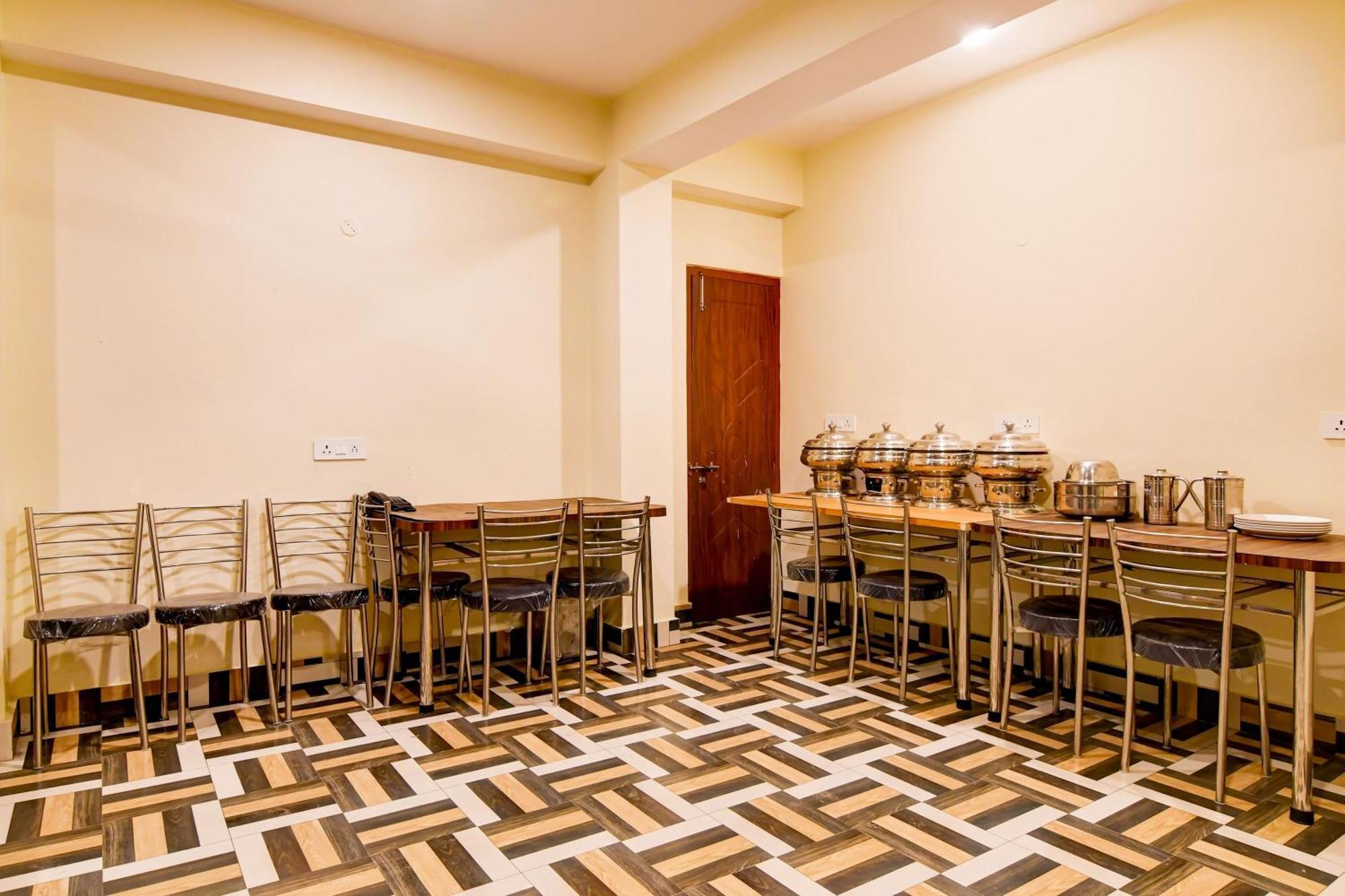 Super Townhouse Downtown Gangtok Hotel Exterior photo